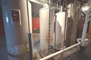 8329 S Burnham Ave, Chicago, IL 60617 - Photo 13