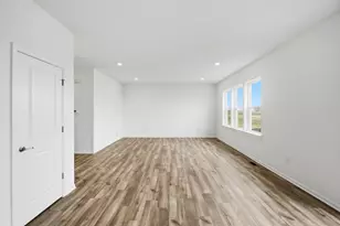 646 W Ashton Dr, Maple Park, IL 60151 - Photo 5