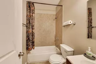 6527 S Drexel Ave, Chicago, IL 60637 - Photo 25