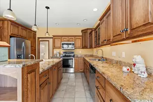 200 Riverbend Blvd, Mahomet, IL 61853 - Photo 15