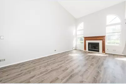 1409 Club Drive #D, Glendale Heights, IL 60139 - Photo 3