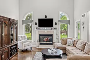 322 Orchard Ln, Beecher, IL 60401 - Photo 3