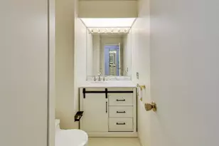 155 N Harbor Dr, Chicago, IL 60601 - Photo 11