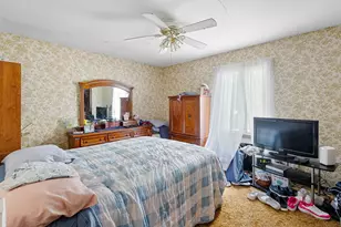 931 N Fairfield Rd, Round Lake Beach, IL 60073 - Photo 11