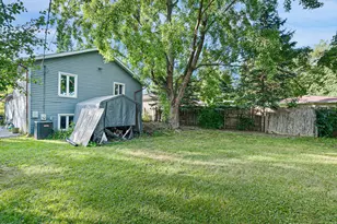 931 N Fairfield Rd, Round Lake Beach, IL 60073 - Photo 17