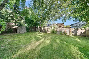 931 N Fairfield Rd, Round Lake Beach, IL 60073 - Photo 19