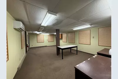 115 E South Street, Freeport, IL 61032 - Photo 7