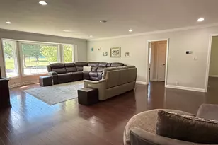 402 W Le Fevre Rd, Sterling, IL 61081 - Photo 5