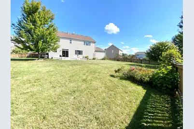 1056 Deertrail Court, Antioch, IL 60002 - Photo 31