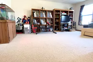 1056 Deertrail Ct, Antioch, IL 60002 - Photo 9