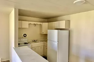 250 N Entrance Ave, Kankakee, IL 60901 - Photo 3