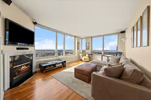 33 W Ontario St, Chicago, IL 60654 - Photo 17