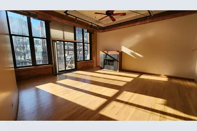 333 W Hubbard Street #323, Chicago, IL 60654 - Photo 19