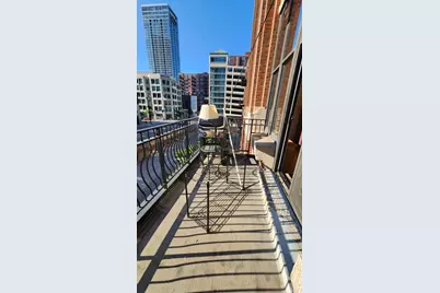 333 W Hubbard Street #323, Chicago, IL 60654 - Photo 29