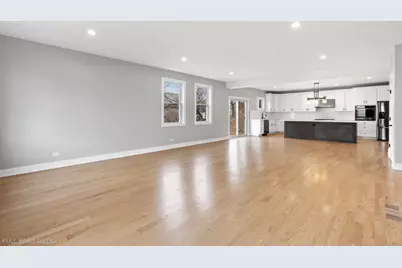 4016 Faith Lane, Saint Charles, IL 60174 - Photo 9