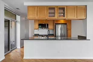 2337 W Wolfram St, Chicago, IL 60618 - Photo 5