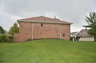 17155 Kamp Ct, Tinley Park, IL 60487 - Photo 3