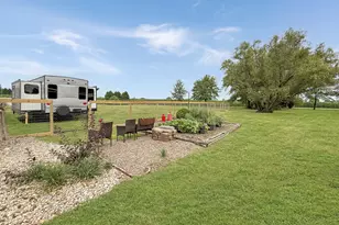 49W972 Peterson Rd, Maple Park, IL 60151 - Photo 33