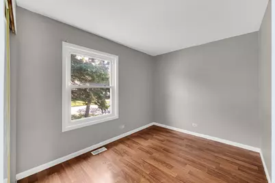 6988 Plumtree Lane, Hanover Park, IL 60133 - Photo 17