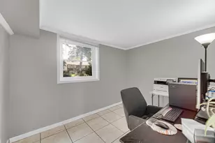 6988 Plumtree Ln, Hanover Park, IL 60133 - Photo 23