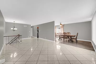 6988 Plumtree Lane, Hanover Park, IL 60133 - Photo 7