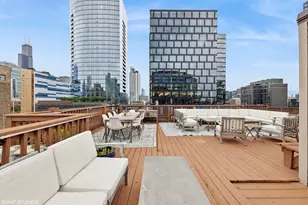 210 N Halsted St, Chicago, IL 60661 - Photo 27