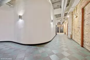 312 N May St, Chicago, IL 60607 - Photo 23