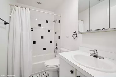 312 N May Street #102, Chicago, IL 60607 - Photo 17