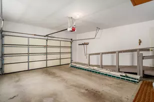 112 Village Woods Dr, Crete, IL 60417 - Photo 23