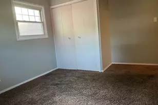 2065 219th Pl, Sauk Village, IL 60411 - Photo 9