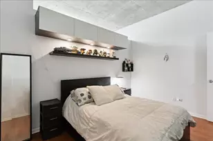 1122 W Catalpa Ave, Chicago, IL 60640 - Photo 13