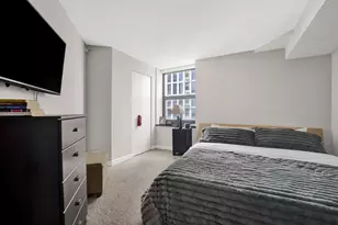 3660 N Lake Shore Dr, Chicago, IL 60613 - Photo 11