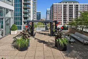 653 N Kingsbury St, Chicago, IL 60654 - Photo 25