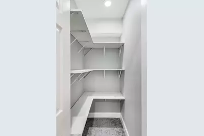 5828 W Iowa Street, Chicago, IL 60651 - Photo 23