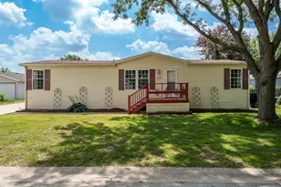 5381 Ebonywood Ln, Roscoe, IL 61073 - Photo 1