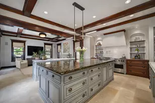 536 W Barry Ave, Chicago, IL 60657 - Photo 13