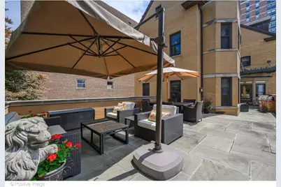 536 W Barry Avenue, Chicago, IL 60657 - Photo 47