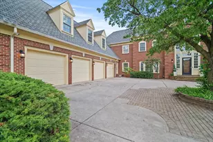 1 Worthington Ct, Bloomington, IL 61704 - Photo 3