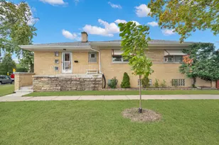 7400 W 61st St, Summit, IL 60501 - Photo 1