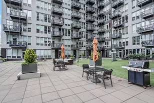 565 W Quincy St, Chicago, IL 60661 - Photo 17