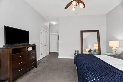 2050 W Belmont Avenue #2, Chicago, IL 60618 - Photo 13