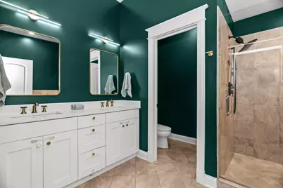 2050 W Belmont Avenue #2, Chicago, IL 60618 - Photo 15