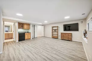 1053 N Glenview Ct, Palatine, IL 60067 - Photo 13