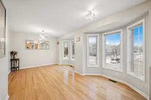 1053 N Glenview Ct, Palatine, IL 60067 - Photo 9