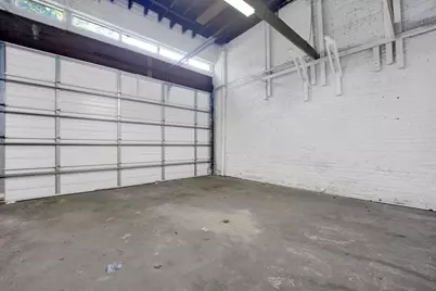 7055 N Clark Street, Chicago, IL 60626 - Photo 17