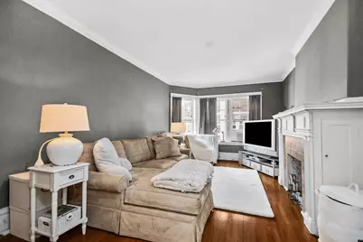 212 N Oak Park Avenue #2EE, Oak Park, IL 60302 - Photo 3