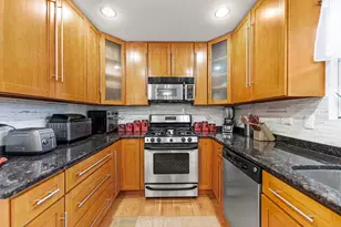 1108 Oak Ridge Dr, Streamwood, IL 60107 - Photo 9