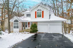 1108 Oak Ridge Dr, Streamwood, IL 60107 - Photo 1