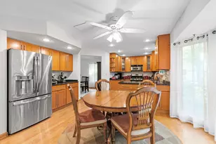 1108 Oak Ridge Dr, Streamwood, IL 60107 - Photo 7