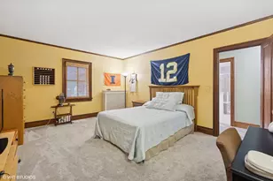 710 W Downer Pl, Aurora, IL 60506 - Photo 23